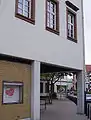 Stadtverwaltung in K&nbsp;7 mit Durchblick auf die Moschee