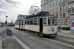 Schmalspurzug der Linie 8 1979 nach dem Wenden an der Endstelle Weststraße (Kaßberg)