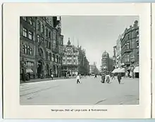 Blick Richtung Steintor. Links das Fuge’sche Haus (Georgstr. 10, erbaut 1901, Architekt Hermann Schaedtler) mit der Georgspassage