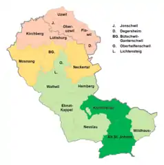 Bauweise Wohnhaus-Stallscheune:&nbsp; ● &nbsp;grün: Getrenntbauweise sehr häufig&nbsp;&nbsp; ● &nbsp;hellgrün: überwiegend Getrenntbauweise&nbsp;&nbsp; ● &nbsp;orange: ausgeglichenes Verhältnis&nbsp; ● &nbsp;rot: überwiegend Kreuzfirsthäuser