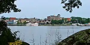 Kenora vom Lake of the Woods aus gesehen