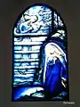 Glasfenster in der reformierten Kirche Champfèr (Verkündigung an Maria)