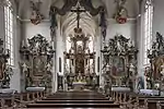 Das Innere der Bartholomäuskirche mit den Altären