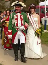 Münchhausen-Darsteller und Kirschblütenkönigin  in der Rühler Schweiz, 2013