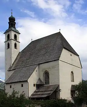 Pfarrkirche „Zum Heiligen Andreas“ mit dem Turm aus dem 13.&nbsp;Jahrhundert