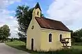 Denkmalgeschützte Kapelle in Isarmünd