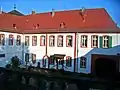 Schloss-Rückseite von der Terrasse