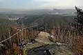 Aussicht über Krippen zum Falkenstein und zu den Schrammsteinen