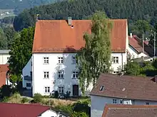 1479 errichtetes Kollegiatstift für zwölf Kanoniker und einen Dekan