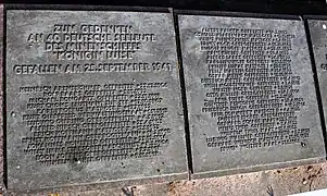 Gedenkstein für die 40 Toten. Friedhof Hietaniemi.