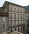 In diesem Gebäude in Kotor fand das Standgerichtsverfahren statt.