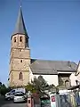 Evangelische Mauritiuskirche mit Fenstern des Künstlers Valentin Peter Feuerstein