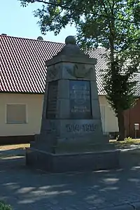 Gefallenendenkmal.
