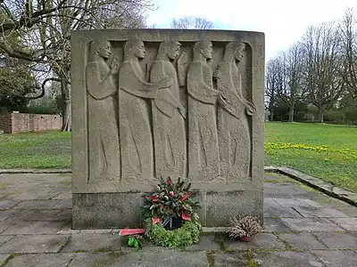 Fünf Witwen (Kriegsopferdenkmal)Anton Woger