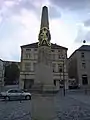 Distanzsäule auf dem Sebnitzer Markt (2)