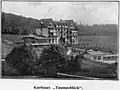 Kurhaus Taunusblick um 1900 – im Hintergrund rechts sind die Türmchen der Villa Rothschild zu erkennen