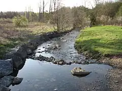 Lörmecke nördlich der Brücke auf Höhe der Höhle Hohler Stein