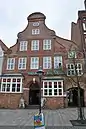Wohn-/ Geschäftshaus