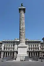Mark-Aurel-Säule auf der Piazza Colonna