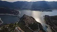 Castel di Tora und Colle di Tora.