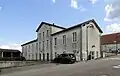 Rathaus, Schule und Postamt in Landaville