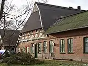 Hof von Döhren - Fachhallenhaus von 11 Fach- mit neuerem Anbau - Baujahr: 1663 - Lander 653.7068059.63235 Foto: 2003