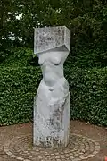 Brunnenplastik am Rosarium