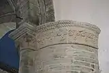 Kapitell mit Spiralmotiven