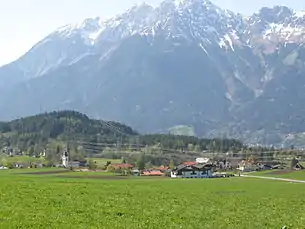 Lans mit der Nordkette im Hintergrund