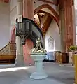 Kanzel und Taufstein