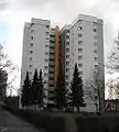 Eines der vier Punkthäuser