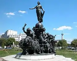 Die Mitte des Platzes mit der Figur Le Triomphe de la République (2005)