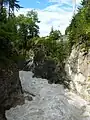 Klamm unterhalb des Wasserfalls