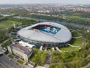Zentralstadion(Zentralstadion)Ort: LeipzigKapazität: 43.000Verein: FC Sachsen Leipzig