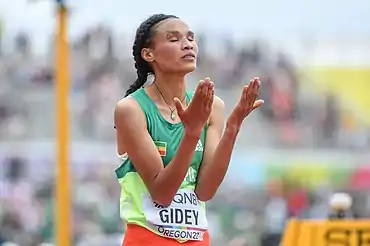 Letesenbet Gidey bei den Leichtathletik-Weltmeisterschaften 2022 in Eugene
