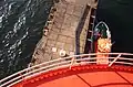 Blick vom Turm auf Anleger und Lotsenboot