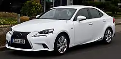 Lexus IS 300h (2013–2016)