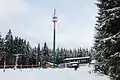 Liftbaude oberhalb des Skihangs