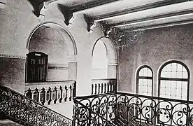 Treppenhaus im zweiten Stock