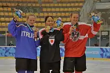 Siegerehrung 2016: in der Mitte mit Gold Sena Takenaka