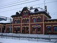 Foto eines Bahnhofsgebäudes