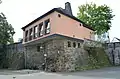 Konrad-Kurzbold-Straße, Unterbau Löhrturm