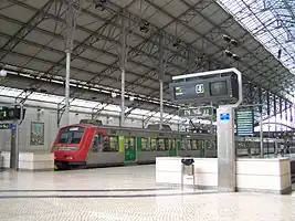 Halle des Bahnhofes nach der Sanierung 2006–2008