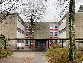 Nordeingang zum Doppel-H