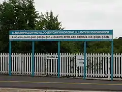Bahnhof Llanfairpwll­gwyngyllgogery­chwyrndrobwll­llantysilio­gogogoch