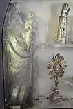 Madonna und Armreliquiar