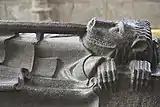 Löwe und Bischofsstab am Fußende