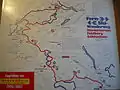 Plan des Fernskiwanderwegs (rot) mit angeschlossenen Rundloipen (blau)