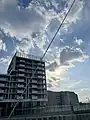 Low Rise von der Donau aus gesehen