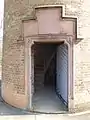 Eingang zum Turm auf der unteren Plattform